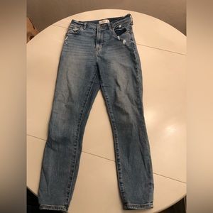 Abercrombie & Fitch Super Skinny High Rise Jeans Size 27